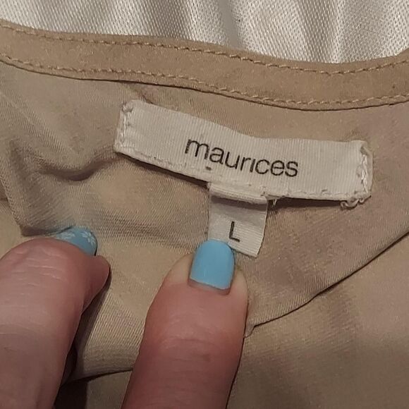 Maurices Women's Tan and Cream Sleeveless Blouse Size Med - Picture 2 of 4